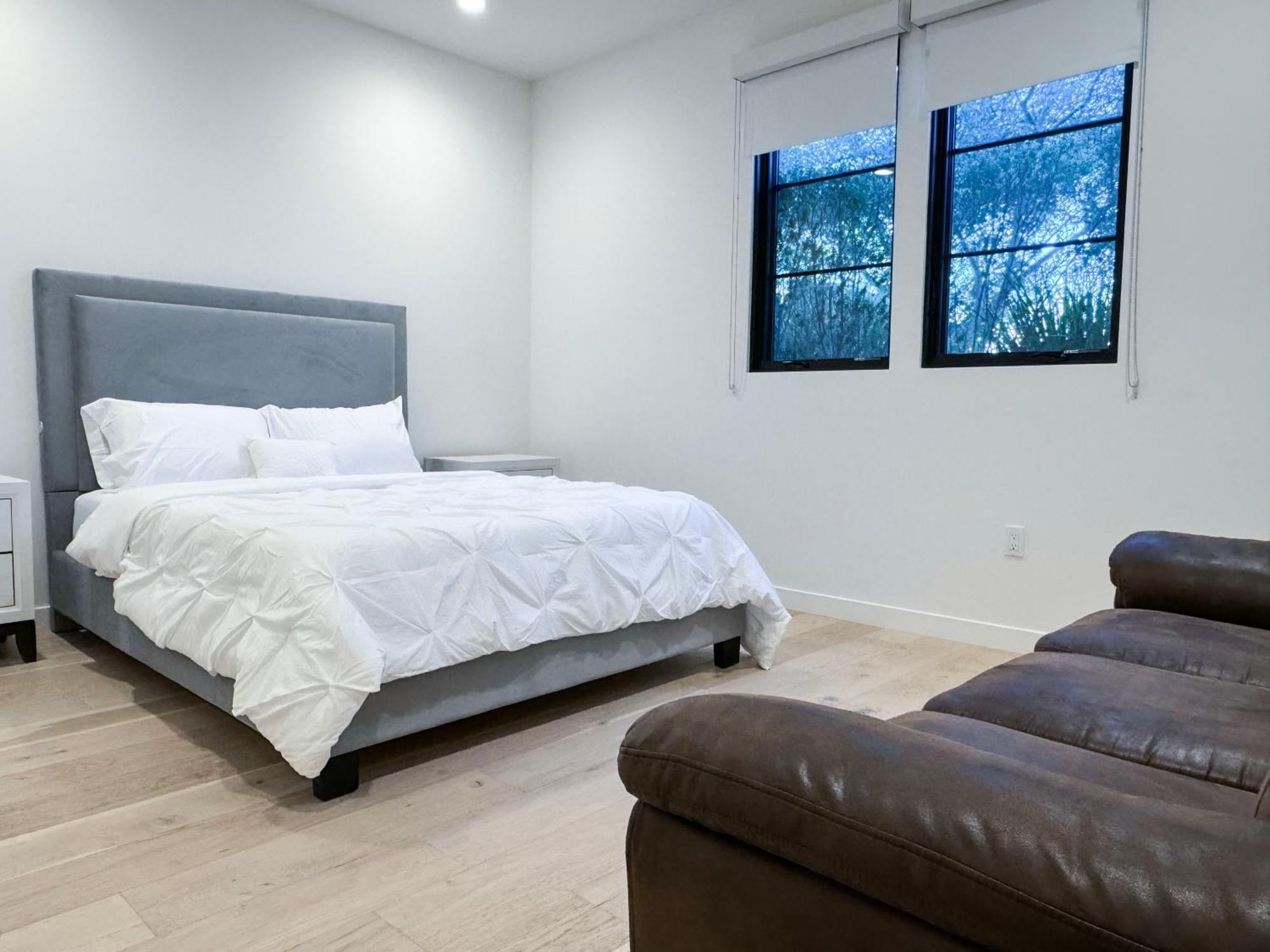 Landmark Property Management West La Apartments - Los Angeles — Photos 3